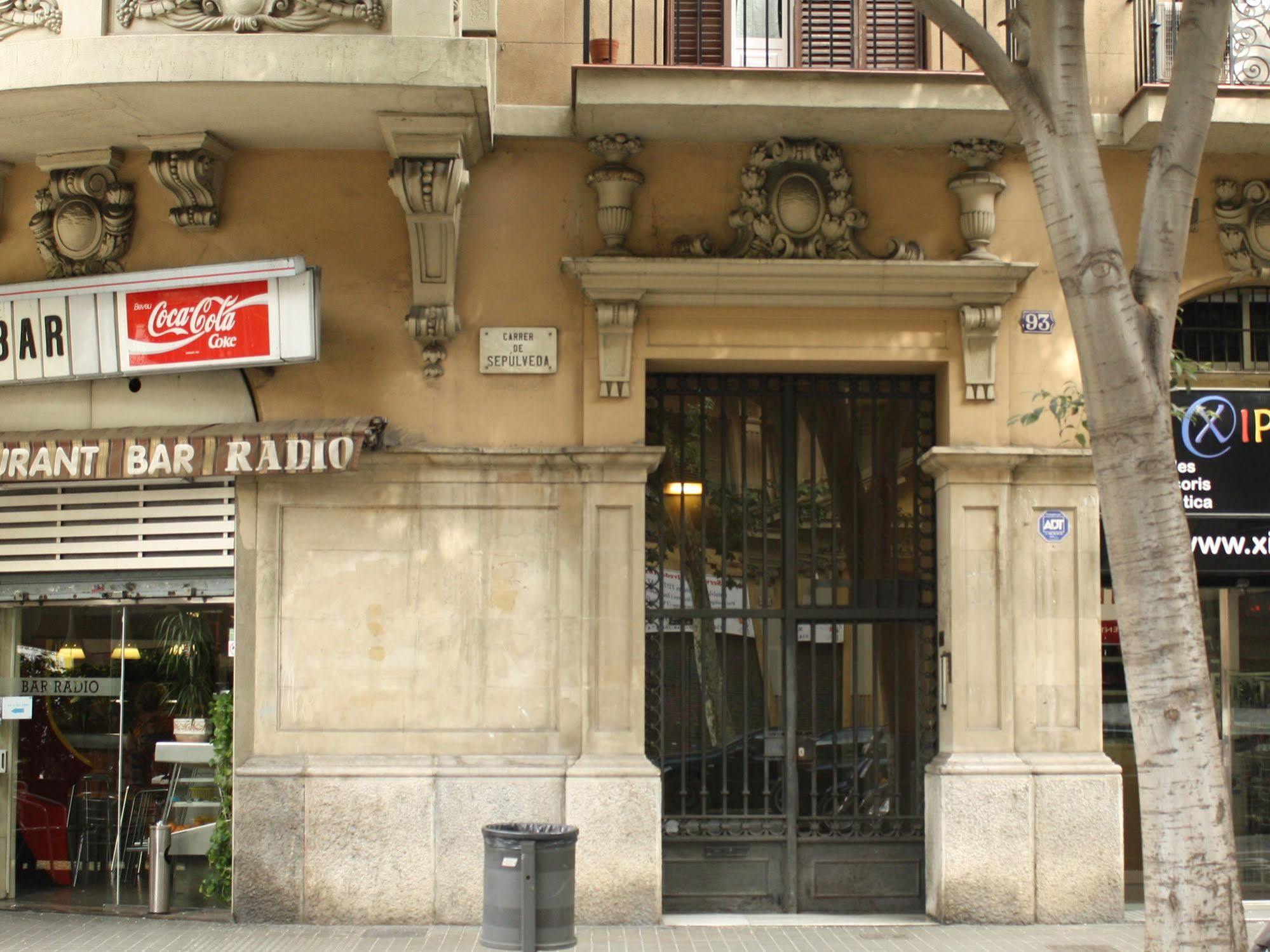 Casa Trianon Bed & Breakfast Barcelona Bagian luar foto