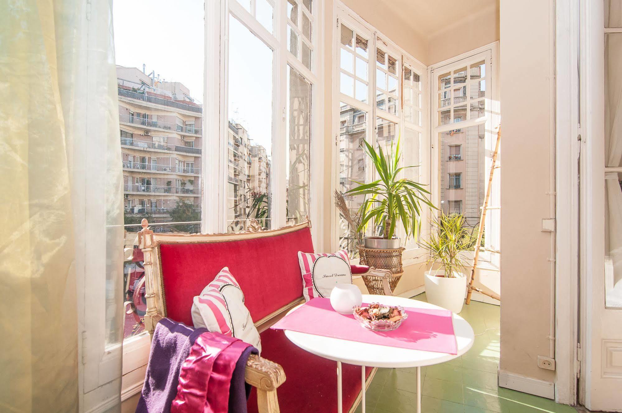 Casa Trianon Bed & Breakfast Barcelona Bagian luar foto